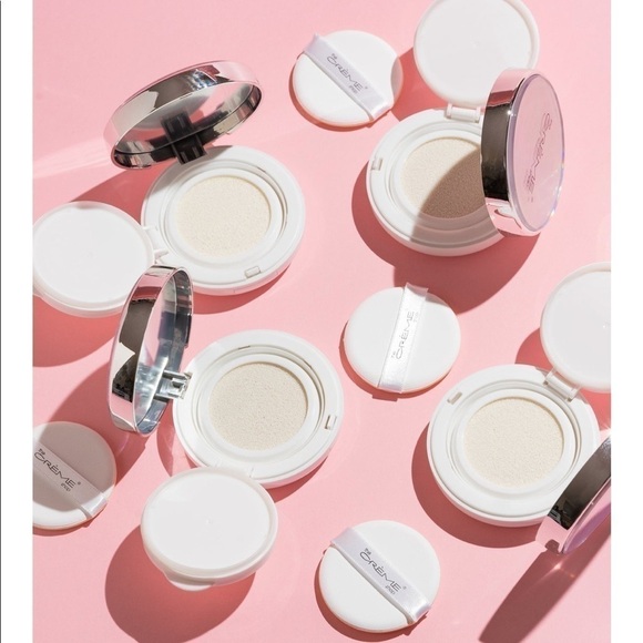 The Crème Shop Cushion Highlighter Pink Glow - Picture 3 of 3